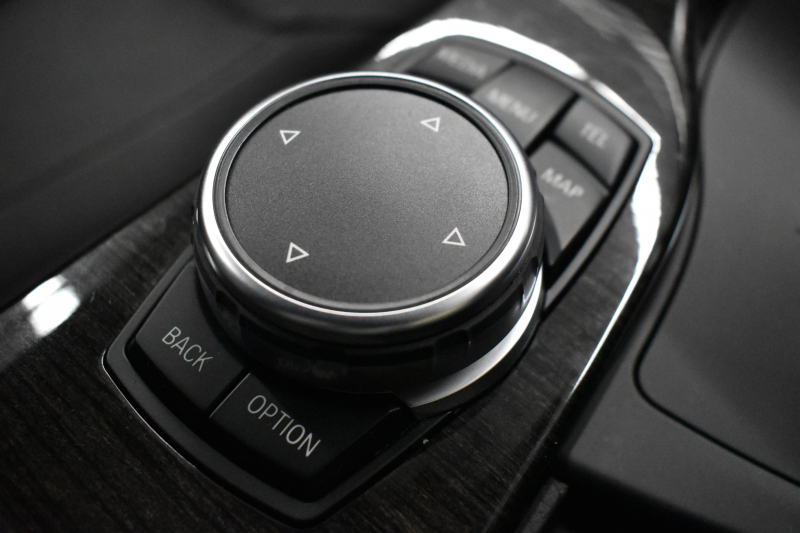 BMW 3シリーズ 320i ｸﾞﾗﾝﾂｰﾘｽﾓ ﾗｸﾞｼﾞｭｱﾘｰ  追従ACC ﾋｰﾀｰ付黒革 車線逸脱&歩行者警告 衝突軽減B 電動Rｹﾞｰﾄ 電格Rｽﾎﾟｲﾗｰ ﾀｯﾁﾊﾟｯﾄﾞﾅﾋﾞ Bｶﾒﾗ ﾘｱPDC iｽﾄｯﾌﾟ 2年保証