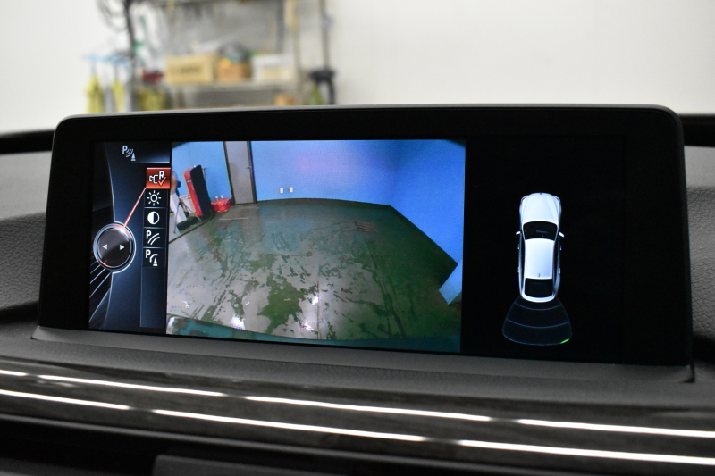 BMW 3シリーズ 320i ｸﾞﾗﾝﾂｰﾘｽﾓ ﾗｸﾞｼﾞｭｱﾘｰ  追従ACC ﾋｰﾀｰ付黒革 車線逸脱&歩行者警告 衝突軽減B 電動Rｹﾞｰﾄ 電格Rｽﾎﾟｲﾗｰ ﾀｯﾁﾊﾟｯﾄﾞﾅﾋﾞ Bｶﾒﾗ ﾘｱPDC iｽﾄｯﾌﾟ 2年保証