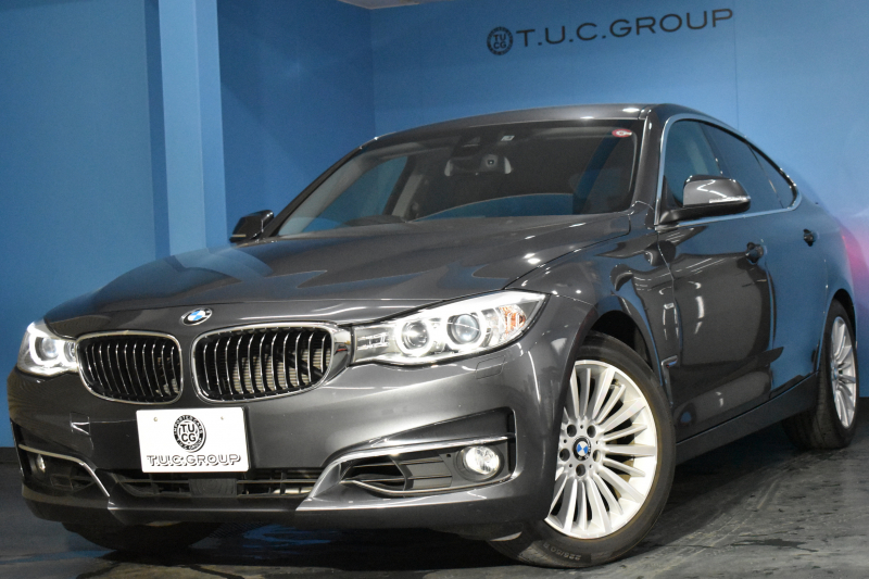 BMW 3シリーズ 320i ｸﾞﾗﾝﾂｰﾘｽﾓ ﾗｸﾞｼﾞｭｱﾘｰ  追従ACC ﾋｰﾀｰ付黒革 車線逸脱&歩行者警告 衝突軽減B 電動Rｹﾞｰﾄ 電格Rｽﾎﾟｲﾗｰ ﾀｯﾁﾊﾟｯﾄﾞﾅﾋﾞ Bｶﾒﾗ ﾘｱPDC iｽﾄｯﾌﾟ 2年保証