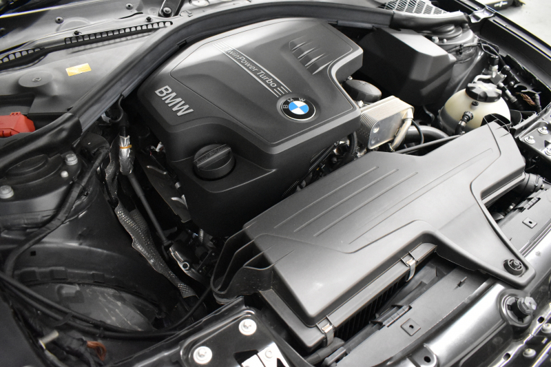 BMW 3シリーズ 320i ｸﾞﾗﾝﾂｰﾘｽﾓ ﾗｸﾞｼﾞｭｱﾘｰ  追従ACC ﾋｰﾀｰ付黒革 車線逸脱&歩行者警告 衝突軽減B 電動Rｹﾞｰﾄ 電格Rｽﾎﾟｲﾗｰ ﾀｯﾁﾊﾟｯﾄﾞﾅﾋﾞ Bｶﾒﾗ ﾘｱPDC iｽﾄｯﾌﾟ 2年保証