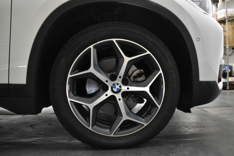 BMW X1 Xdrive18d Xﾗｲﾝ 4WD ﾊｲﾗｲﾝ&ｺﾝﾌｫｰﾄP ｱﾄﾞﾊﾞﾝｽﾄﾞｱｸﾃｨﾌﾞｾｰﾌﾃｨP 追従ACC HUD ﾋｰﾀｰ付電動黒革 ﾀｯﾁﾊﾊﾟｯﾄﾞiﾄﾞﾗｲﾌﾞﾅﾋﾞ LEDﾍｯﾄﾞﾗｲﾄ 衝突軽減B 車線逸脱&歩行者警告  Bｶﾒﾗ Pｱｼｽﾄ 前後PDC 電動ﾄﾗﾝｸ  ｽﾏｰﾄｷｰ Bluetoothｵｰﾃﾞｨｵ＆通話 2年保証