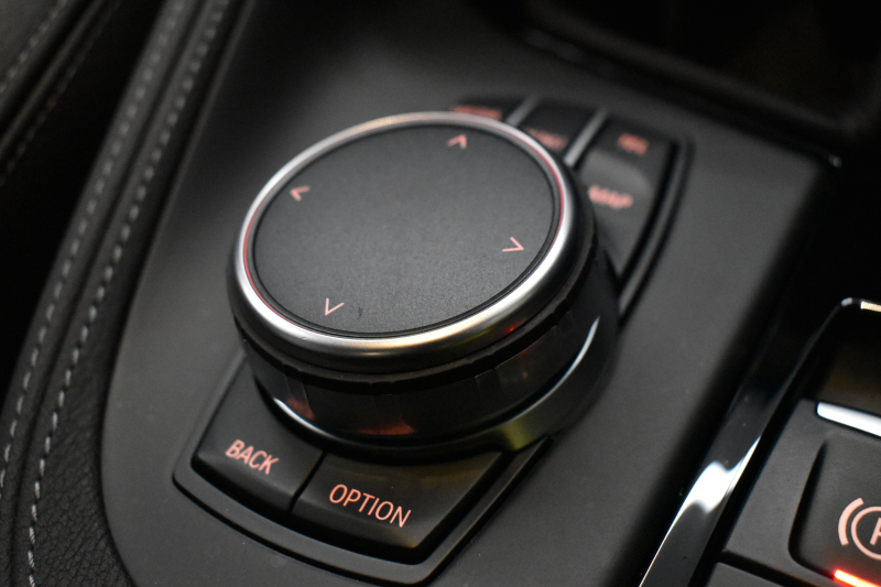 BMW X1 Xdrive18d Xﾗｲﾝ 4WD ﾊｲﾗｲﾝ&ｺﾝﾌｫｰﾄP ｱﾄﾞﾊﾞﾝｽﾄﾞｱｸﾃｨﾌﾞｾｰﾌﾃｨP 追従ACC HUD ﾋｰﾀｰ付電動黒革 ﾀｯﾁﾊﾊﾟｯﾄﾞiﾄﾞﾗｲﾌﾞﾅﾋﾞ LEDﾍｯﾄﾞﾗｲﾄ 衝突軽減B 車線逸脱&歩行者警告  Bｶﾒﾗ Pｱｼｽﾄ 前後PDC 電動ﾄﾗﾝｸ  ｽﾏｰﾄｷｰ Bluetoothｵｰﾃﾞｨｵ＆通話 2年保証