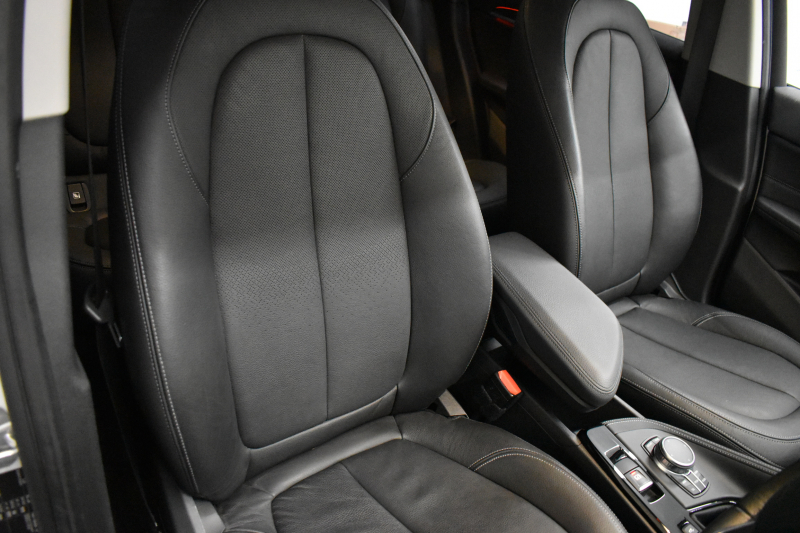 BMW X1 Xdrive18d Xﾗｲﾝ 4WD ﾊｲﾗｲﾝ&ｺﾝﾌｫｰﾄP ｱﾄﾞﾊﾞﾝｽﾄﾞｱｸﾃｨﾌﾞｾｰﾌﾃｨP 追従ACC HUD ﾋｰﾀｰ付電動黒革 ﾀｯﾁﾊﾊﾟｯﾄﾞiﾄﾞﾗｲﾌﾞﾅﾋﾞ LEDﾍｯﾄﾞﾗｲﾄ 衝突軽減B 車線逸脱&歩行者警告  Bｶﾒﾗ Pｱｼｽﾄ 前後PDC 電動ﾄﾗﾝｸ  ｽﾏｰﾄｷｰ Bluetoothｵｰﾃﾞｨｵ＆通話 2年保証