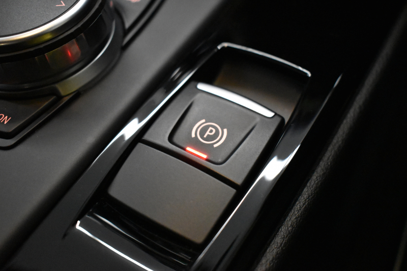 BMW X1 Xdrive18d Xﾗｲﾝ 4WD ﾊｲﾗｲﾝ&ｺﾝﾌｫｰﾄP ｱﾄﾞﾊﾞﾝｽﾄﾞｱｸﾃｨﾌﾞｾｰﾌﾃｨP 追従ACC HUD ﾋｰﾀｰ付電動黒革 ﾀｯﾁﾊﾊﾟｯﾄﾞiﾄﾞﾗｲﾌﾞﾅﾋﾞ LEDﾍｯﾄﾞﾗｲﾄ 衝突軽減B 車線逸脱&歩行者警告  Bｶﾒﾗ Pｱｼｽﾄ 前後PDC 電動ﾄﾗﾝｸ  ｽﾏｰﾄｷｰ Bluetoothｵｰﾃﾞｨｵ＆通話 2年保証