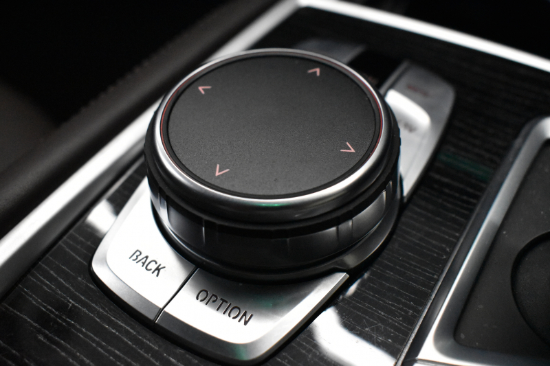 BMW 7シリーズ 740i Mｽﾎﾟｰﾂ ﾘｱｺﾝﾌｫｰﾄP 後席ﾓﾆﾀｰ ｻﾝﾙｰﾌ BMWﾚｰｻﾞｰLED ｽﾃｱﾘﾝｸﾞﾋｰﾀｰ 前席ﾏｯｻｰｼﾞ全席ﾋｰﾀｰ&ﾍﾞﾝﾁﾚｰｼｮﾝ付ﾓｶ革 ACC HUD ﾘﾓｰﾄ駐車 ﾊｰﾏﾝｶｰﾄﾞﾝ  ﾀｯﾁﾊﾟﾈﾙﾅﾋﾞ3Dﾋﾞｭｰ LCW 液晶ﾒｰﾀｰ 20AW 2年保証