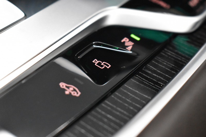 BMW 7シリーズ 740i Mｽﾎﾟｰﾂ ﾘｱｺﾝﾌｫｰﾄP 後席ﾓﾆﾀｰ ｻﾝﾙｰﾌ BMWﾚｰｻﾞｰLED ｽﾃｱﾘﾝｸﾞﾋｰﾀｰ 前席ﾏｯｻｰｼﾞ全席ﾋｰﾀｰ&ﾍﾞﾝﾁﾚｰｼｮﾝ付ﾓｶ革 ACC HUD ﾘﾓｰﾄ駐車 ﾊｰﾏﾝｶｰﾄﾞﾝ  ﾀｯﾁﾊﾟﾈﾙﾅﾋﾞ3Dﾋﾞｭｰ LCW 液晶ﾒｰﾀｰ 20AW 2年保証