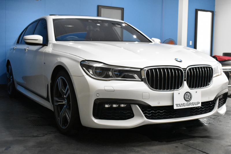 BMW 7シリーズ 740i Mｽﾎﾟｰﾂ ﾘｱｺﾝﾌｫｰﾄP 後席ﾓﾆﾀｰ ｻﾝﾙｰﾌ BMWﾚｰｻﾞｰLED ｽﾃｱﾘﾝｸﾞﾋｰﾀｰ 前席ﾏｯｻｰｼﾞ全席ﾋｰﾀｰ&ﾍﾞﾝﾁﾚｰｼｮﾝ付ﾓｶ革 ACC HUD ﾘﾓｰﾄ駐車 ﾊｰﾏﾝｶｰﾄﾞﾝ  ﾀｯﾁﾊﾟﾈﾙﾅﾋﾞ3Dﾋﾞｭｰ LCW 液晶ﾒｰﾀｰ 20AW 2年保証