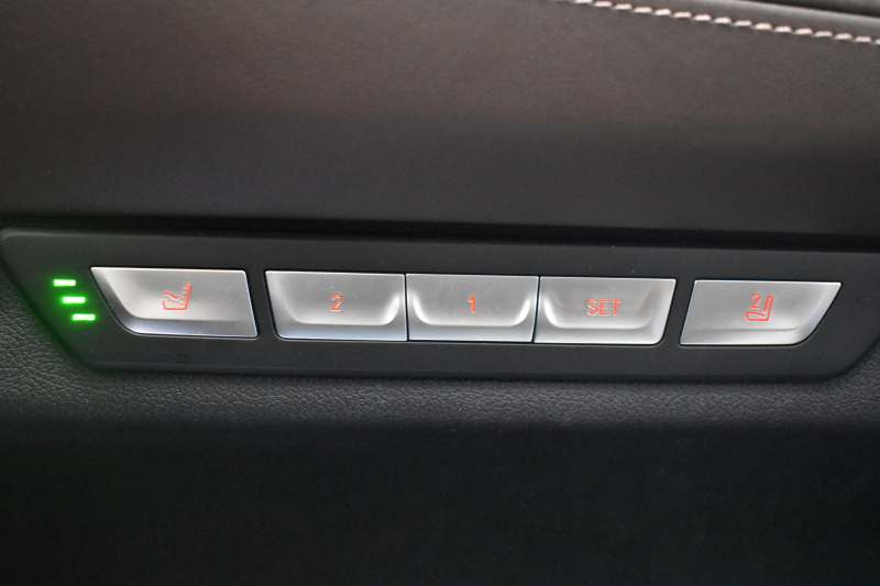 BMW 7シリーズ 740i Mｽﾎﾟｰﾂ ﾘｱｺﾝﾌｫｰﾄP 後席ﾓﾆﾀｰ ｻﾝﾙｰﾌ BMWﾚｰｻﾞｰLED ｽﾃｱﾘﾝｸﾞﾋｰﾀｰ 前席ﾏｯｻｰｼﾞ全席ﾋｰﾀｰ&ﾍﾞﾝﾁﾚｰｼｮﾝ付ﾓｶ革 ACC HUD ﾘﾓｰﾄ駐車 ﾊｰﾏﾝｶｰﾄﾞﾝ  ﾀｯﾁﾊﾟﾈﾙﾅﾋﾞ3Dﾋﾞｭｰ LCW 液晶ﾒｰﾀｰ 20AW 2年保証