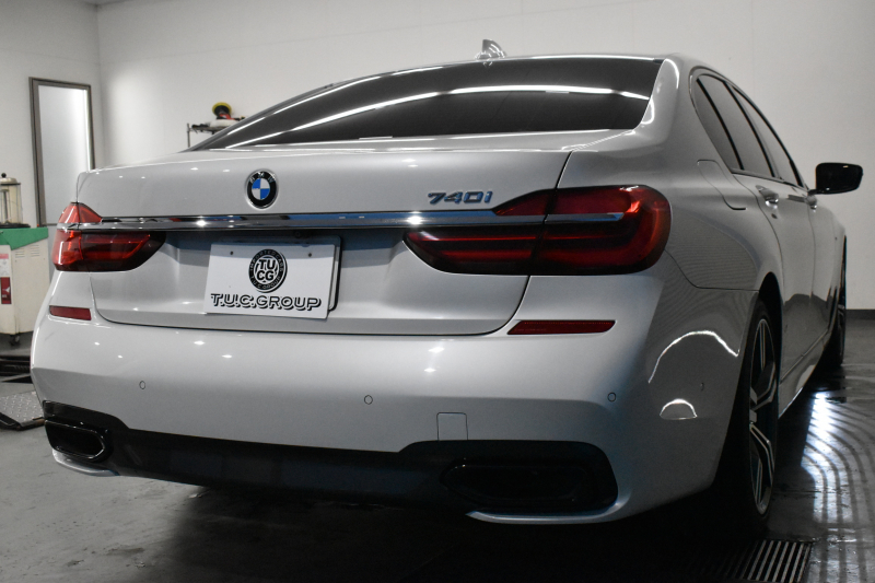 BMW 7シリーズ 740i Mｽﾎﾟｰﾂ ﾘｱｺﾝﾌｫｰﾄP 後席ﾓﾆﾀｰ ｻﾝﾙｰﾌ BMWﾚｰｻﾞｰLED ｽﾃｱﾘﾝｸﾞﾋｰﾀｰ 前席ﾏｯｻｰｼﾞ全席ﾋｰﾀｰ&ﾍﾞﾝﾁﾚｰｼｮﾝ付ﾓｶ革 ACC HUD ﾘﾓｰﾄ駐車 ﾊｰﾏﾝｶｰﾄﾞﾝ  ﾀｯﾁﾊﾟﾈﾙﾅﾋﾞ3Dﾋﾞｭｰ LCW 液晶ﾒｰﾀｰ 20AW 2年保証