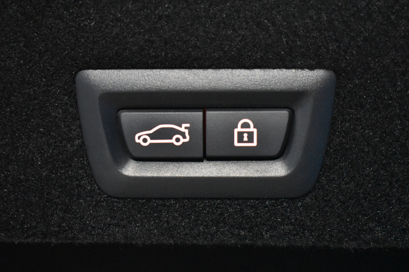 BMW 7シリーズ 740i Mｽﾎﾟｰﾂ ﾘｱｺﾝﾌｫｰﾄP 後席ﾓﾆﾀｰ ｻﾝﾙｰﾌ BMWﾚｰｻﾞｰLED ｽﾃｱﾘﾝｸﾞﾋｰﾀｰ 前席ﾏｯｻｰｼﾞ全席ﾋｰﾀｰ&ﾍﾞﾝﾁﾚｰｼｮﾝ付ﾓｶ革 ACC HUD ﾘﾓｰﾄ駐車 ﾊｰﾏﾝｶｰﾄﾞﾝ  ﾀｯﾁﾊﾟﾈﾙﾅﾋﾞ3Dﾋﾞｭｰ LCW 液晶ﾒｰﾀｰ 20AW 2年保証