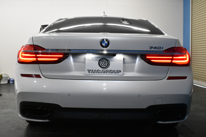 BMW 7シリーズ 740i Mｽﾎﾟｰﾂ ﾘｱｺﾝﾌｫｰﾄP 後席ﾓﾆﾀｰ ｻﾝﾙｰﾌ BMWﾚｰｻﾞｰLED ｽﾃｱﾘﾝｸﾞﾋｰﾀｰ 前席ﾏｯｻｰｼﾞ全席ﾋｰﾀｰ&ﾍﾞﾝﾁﾚｰｼｮﾝ付ﾓｶ革 ACC HUD ﾘﾓｰﾄ駐車 ﾊｰﾏﾝｶｰﾄﾞﾝ  ﾀｯﾁﾊﾟﾈﾙﾅﾋﾞ3Dﾋﾞｭｰ LCW 液晶ﾒｰﾀｰ 20AW 2年保証