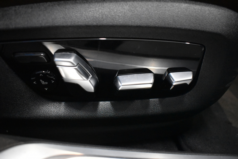 BMW 7シリーズ 740i Mｽﾎﾟｰﾂ ﾘｱｺﾝﾌｫｰﾄP 後席ﾓﾆﾀｰ ｻﾝﾙｰﾌ BMWﾚｰｻﾞｰLED ｽﾃｱﾘﾝｸﾞﾋｰﾀｰ 前席ﾏｯｻｰｼﾞ全席ﾋｰﾀｰ&ﾍﾞﾝﾁﾚｰｼｮﾝ付ﾓｶ革 ACC HUD ﾘﾓｰﾄ駐車 ﾊｰﾏﾝｶｰﾄﾞﾝ  ﾀｯﾁﾊﾟﾈﾙﾅﾋﾞ3Dﾋﾞｭｰ LCW 液晶ﾒｰﾀｰ 20AW 2年保証