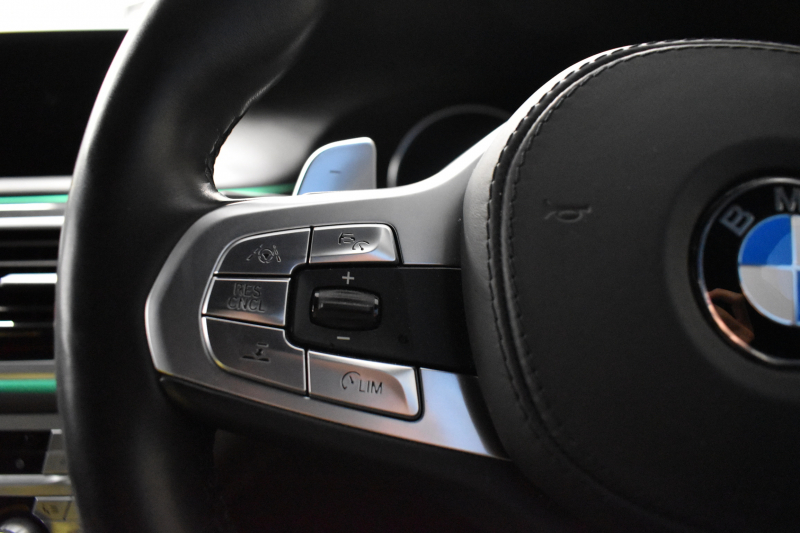 BMW 7シリーズ 740i Mｽﾎﾟｰﾂ ﾘｱｺﾝﾌｫｰﾄP 後席ﾓﾆﾀｰ ｻﾝﾙｰﾌ BMWﾚｰｻﾞｰLED ｽﾃｱﾘﾝｸﾞﾋｰﾀｰ 前席ﾏｯｻｰｼﾞ全席ﾋｰﾀｰ&ﾍﾞﾝﾁﾚｰｼｮﾝ付ﾓｶ革 ACC HUD ﾘﾓｰﾄ駐車 ﾊｰﾏﾝｶｰﾄﾞﾝ  ﾀｯﾁﾊﾟﾈﾙﾅﾋﾞ3Dﾋﾞｭｰ LCW 液晶ﾒｰﾀｰ 20AW 2年保証