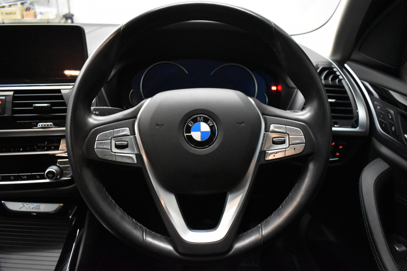 BMW X3 Xﾄﾞﾗｲﾌﾞ 20d Xﾗｲﾝ G01型 1ｵｰﾅｰ ﾍｷｻｺﾞﾅﾙLEDﾍｯﾄﾞﾗｲﾄ&ﾃｰﾙ 追従ACC ﾋｰﾀｰ付黒革 車線変更&逸脱&歩行者警告 衝突軽減ﾌﾞﾚｰｷ 19AW ﾀｯﾁﾊﾟﾈﾙﾅﾋﾞ ﾌﾙｾｸﾞ 3Dﾋﾞｭｰ ﾄｯﾌﾟﾋﾞｭｰ Bｶﾒﾗ 電動Rｹﾞｰﾄ ﾜｲﾔﾚｽ充電 ﾄﾞﾗﾊﾟﾌｫ 2年保証