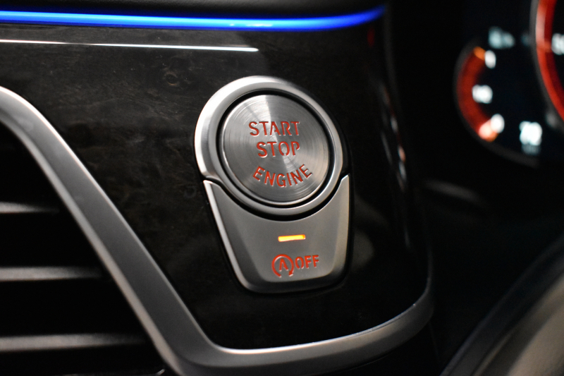 BMW 7シリーズ 740i ﾌﾟﾗｽP ﾚｰｻﾞｰLED ｻﾝﾙｰﾌ 追従ACC 全席ﾋｰﾀｰ付白革 Fﾍﾞﾝﾁﾚｰｼｮﾝ&ﾏｯｻｰｼﾞ HUD ﾊｰﾏﾝｶｰﾄﾞﾝ ｵﾌﾟｼｮﾝ20AW 車線変更&逸脱&歩行者警告 ﾀｯﾁﾊﾟﾈﾙﾅﾋﾞ ｼﾞｪｽﾁｬｰｺﾝﾄﾛｰﾙ ﾌﾙｾｸﾞ 3Dﾋﾞｭｰ Bｶﾒﾗ 電動ﾄﾗﾝｸ ｽﾏｰﾄｷｰ 2年保証