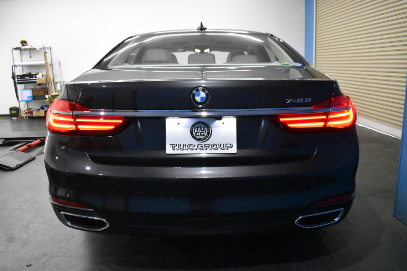 BMW 7シリーズ 740i ﾌﾟﾗｽP ﾚｰｻﾞｰLED ｻﾝﾙｰﾌ 追従ACC 全席ﾋｰﾀｰ付白革 Fﾍﾞﾝﾁﾚｰｼｮﾝ&ﾏｯｻｰｼﾞ HUD ﾊｰﾏﾝｶｰﾄﾞﾝ ｵﾌﾟｼｮﾝ20AW 車線変更&逸脱&歩行者警告 ﾀｯﾁﾊﾟﾈﾙﾅﾋﾞ ｼﾞｪｽﾁｬｰｺﾝﾄﾛｰﾙ ﾌﾙｾｸﾞ 3Dﾋﾞｭｰ Bｶﾒﾗ 電動ﾄﾗﾝｸ ｽﾏｰﾄｷｰ 2年保証