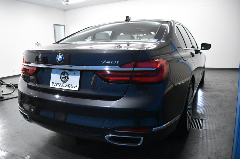 BMW 7シリーズ 740i ﾌﾟﾗｽP ﾚｰｻﾞｰLED ｻﾝﾙｰﾌ 追従ACC 全席ﾋｰﾀｰ付白革 Fﾍﾞﾝﾁﾚｰｼｮﾝ&ﾏｯｻｰｼﾞ HUD ﾊｰﾏﾝｶｰﾄﾞﾝ ｵﾌﾟｼｮﾝ20AW 車線変更&逸脱&歩行者警告 ﾀｯﾁﾊﾟﾈﾙﾅﾋﾞ ｼﾞｪｽﾁｬｰｺﾝﾄﾛｰﾙ ﾌﾙｾｸﾞ 3Dﾋﾞｭｰ Bｶﾒﾗ 電動ﾄﾗﾝｸ ｽﾏｰﾄｷｰ 2年保証