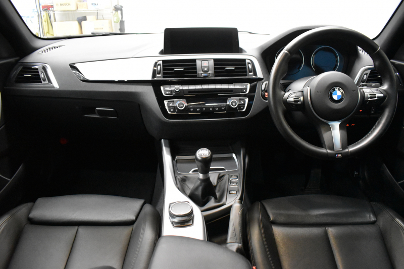 BMW 2シリーズ M240iｸｰﾍﾟ 後期 6速MT 340馬力 直6ﾀｰﾎﾞ ﾍｷｻｺﾞﾅﾙLEDﾍｯﾄﾞ ﾋｰﾀｰ付黒革 ｱﾀﾞﾌﾟﾃｨﾌﾞMｻｽﾍﾟﾝｼｮﾝ Mﾌﾞﾚｰｷ 18AW ｸﾙｺﾝ 車線逸脱&歩行者警告 衝突軽減ﾌﾞﾚｰｷ 専用ｴｱﾛ ﾀｯﾁﾊﾟﾈﾙﾅﾋﾞ Bｶﾒﾗ Pｱｼｽﾄ 前後PDC ﾄﾞﾗﾊﾟﾌｫ ｽﾏｰﾄｷｰ 2年保証2年保証