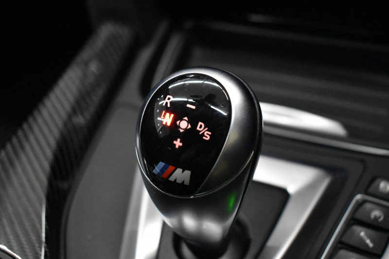 BMW Mシリーズ M4ｸｰﾍﾟ MDCT ｱﾀﾞﾌﾟﾃｨﾌﾞMｻｽﾍﾟﾝｼｮﾝ ﾋｰﾀｰ付ﾌﾞﾗｯｸ革 ｶｰﾎﾞﾝR&ｲﾝﾃﾘｱ  HUD ｱﾀﾞﾌﾟﾃｨﾌﾞLEDﾍｯﾄﾞﾗｲﾄ 7速DCT ｵﾌﾟｼｮﾝ19AW 衝突軽減ﾌﾞﾚｰｷ 車線逸脱&歩行者警告 F&Sｽﾎﾟｲﾗｰ ﾄﾗﾝｸｽﾎﾟｲﾗｰ ﾌﾙｾｸﾞ 前後PDC Bｶﾒﾗ 2年保証