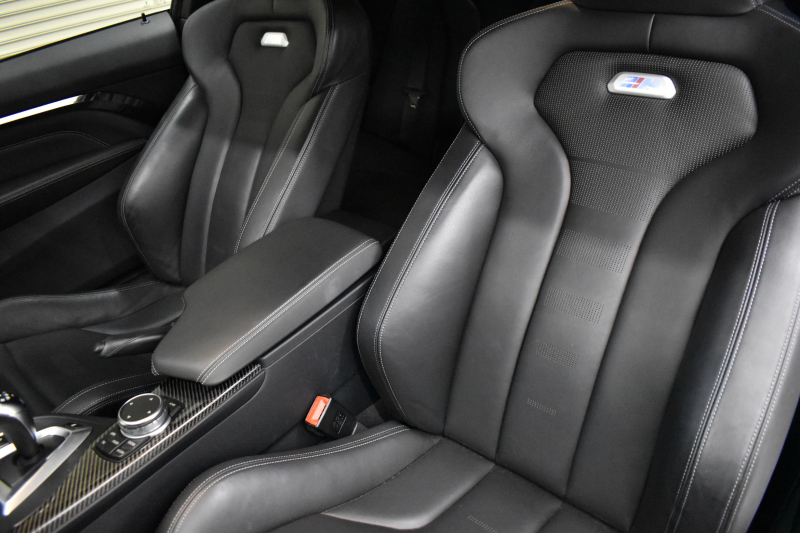 BMW Mシリーズ M4ｸｰﾍﾟ MDCT ｱﾀﾞﾌﾟﾃｨﾌﾞMｻｽﾍﾟﾝｼｮﾝ ﾋｰﾀｰ付ﾌﾞﾗｯｸ革 ｶｰﾎﾞﾝR&ｲﾝﾃﾘｱ  HUD ｱﾀﾞﾌﾟﾃｨﾌﾞLEDﾍｯﾄﾞﾗｲﾄ 7速DCT ｵﾌﾟｼｮﾝ19AW 衝突軽減ﾌﾞﾚｰｷ 車線逸脱&歩行者警告 F&Sｽﾎﾟｲﾗｰ ﾄﾗﾝｸｽﾎﾟｲﾗｰ ﾌﾙｾｸﾞ 前後PDC Bｶﾒﾗ 2年保証