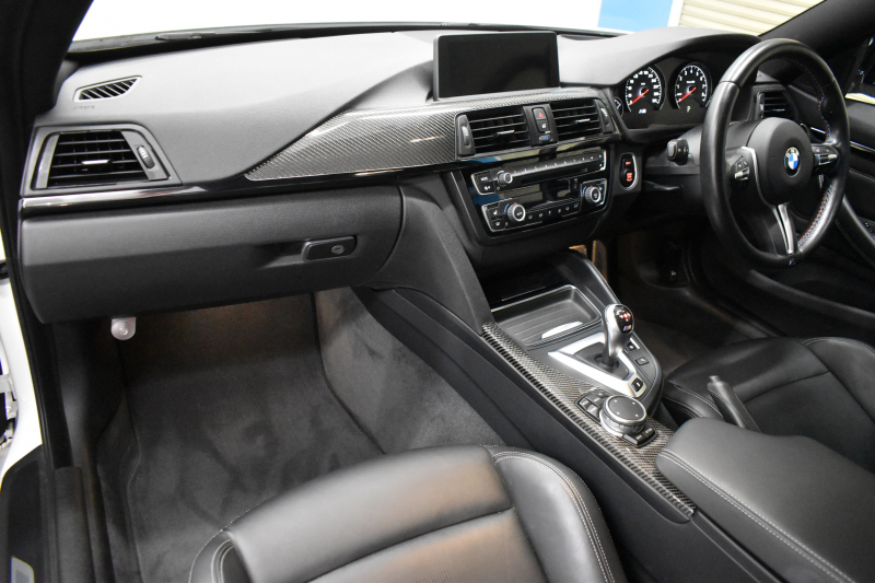 BMW Mシリーズ M4ｸｰﾍﾟ MDCT ｱﾀﾞﾌﾟﾃｨﾌﾞMｻｽﾍﾟﾝｼｮﾝ ﾋｰﾀｰ付ﾌﾞﾗｯｸ革 ｶｰﾎﾞﾝR&ｲﾝﾃﾘｱ  HUD ｱﾀﾞﾌﾟﾃｨﾌﾞLEDﾍｯﾄﾞﾗｲﾄ 7速DCT ｵﾌﾟｼｮﾝ19AW 衝突軽減ﾌﾞﾚｰｷ 車線逸脱&歩行者警告 F&Sｽﾎﾟｲﾗｰ ﾄﾗﾝｸｽﾎﾟｲﾗｰ ﾌﾙｾｸﾞ 前後PDC Bｶﾒﾗ 2年保証