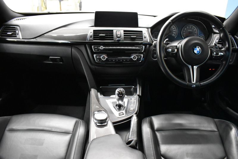 BMW Mシリーズ M4ｸｰﾍﾟ MDCT ｱﾀﾞﾌﾟﾃｨﾌﾞMｻｽﾍﾟﾝｼｮﾝ ﾋｰﾀｰ付ﾌﾞﾗｯｸ革 ｶｰﾎﾞﾝR&ｲﾝﾃﾘｱ  HUD ｱﾀﾞﾌﾟﾃｨﾌﾞLEDﾍｯﾄﾞﾗｲﾄ 7速DCT ｵﾌﾟｼｮﾝ19AW 衝突軽減ﾌﾞﾚｰｷ 車線逸脱&歩行者警告 ﾌﾙｾｸﾞ 前後PDC Bｶﾒﾗ ﾘｱﾃﾞｨﾌｭｰｻﾞｰ 2年保証