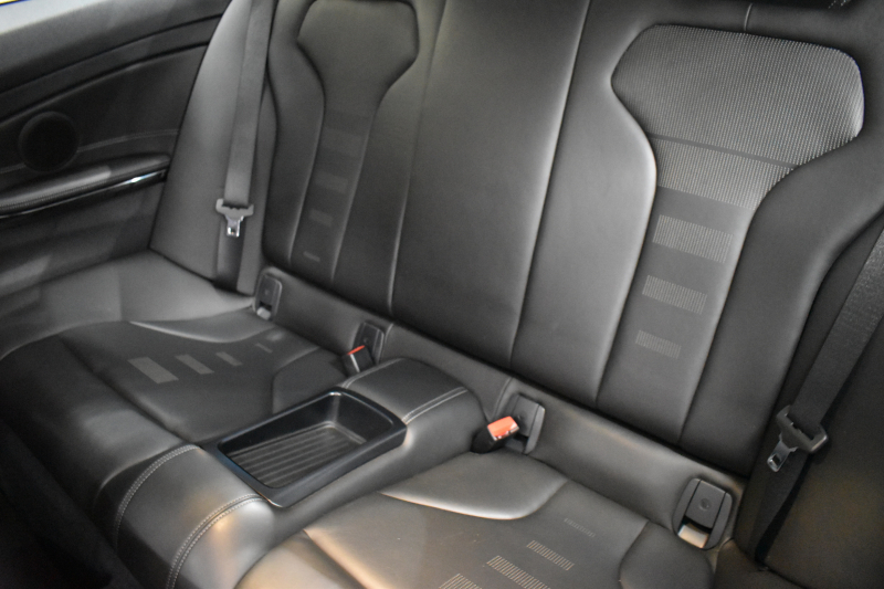 BMW Mシリーズ M4ｸｰﾍﾟ MDCT ｱﾀﾞﾌﾟﾃｨﾌﾞMｻｽﾍﾟﾝｼｮﾝ ﾋｰﾀｰ付ﾌﾞﾗｯｸ革 ｶｰﾎﾞﾝR&ｲﾝﾃﾘｱ  HUD ｱﾀﾞﾌﾟﾃｨﾌﾞLEDﾍｯﾄﾞﾗｲﾄ 7速DCT ｵﾌﾟｼｮﾝ19AW 衝突軽減ﾌﾞﾚｰｷ 車線逸脱&歩行者警告 ﾌﾙｾｸﾞ 前後PDC Bｶﾒﾗ ﾘｱﾃﾞｨﾌｭｰｻﾞｰ 2年保証