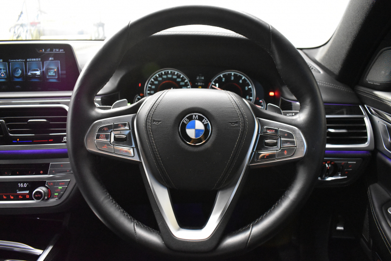 BMW 7シリーズ 750i Mｽﾎﾟｰﾂ ｱﾝﾋﾞｴﾝﾄｴｱP V8 ｻﾝR Fﾏｯｻｰｼﾞ&ﾍﾞﾝﾁﾚｰｼｮﾝ 全席ﾋｰﾀｰ付黒革 ﾚｰｻﾞｰLEDﾍｯﾄﾞﾗｲﾄ ACC HUD ﾊｰﾏﾝｶｰﾄﾞﾝ ｼﾞｪｽﾁｬｰｺﾝﾄﾛｰﾙ ﾀｯﾁﾊﾟﾈﾙ対応HDDﾅﾋﾞ3Dﾋﾞｭｰ Bｶﾒﾗ 車線変更&逸脱&歩行者警告 液晶ﾒｰﾀｰ 液晶ｷｰ 2年保証