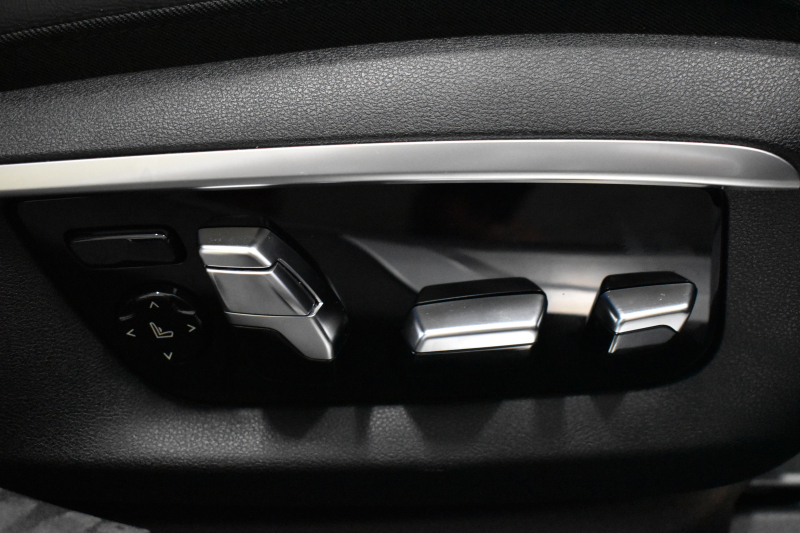 BMW 7シリーズ 750i Mｽﾎﾟｰﾂ ｱﾝﾋﾞｴﾝﾄｴｱP V8 ｻﾝR Fﾏｯｻｰｼﾞ&ﾍﾞﾝﾁﾚｰｼｮﾝ 全席ﾋｰﾀｰ付黒革 ﾚｰｻﾞｰLEDﾍｯﾄﾞﾗｲﾄ ACC HUD ﾊｰﾏﾝｶｰﾄﾞﾝ ｼﾞｪｽﾁｬｰｺﾝﾄﾛｰﾙ ﾀｯﾁﾊﾟﾈﾙ対応HDDﾅﾋﾞ3Dﾋﾞｭｰ Bｶﾒﾗ 車線変更&逸脱&歩行者警告 液晶ﾒｰﾀｰ 液晶ｷｰ 2年保証