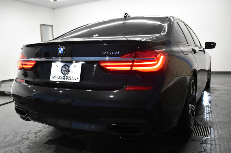 BMW 7シリーズ 750i Mｽﾎﾟｰﾂ ｱﾝﾋﾞｴﾝﾄｴｱP V8 ｻﾝR Fﾏｯｻｰｼﾞ&ﾍﾞﾝﾁﾚｰｼｮﾝ 全席ﾋｰﾀｰ付黒革 ﾚｰｻﾞｰLEDﾍｯﾄﾞﾗｲﾄ ACC HUD ﾊｰﾏﾝｶｰﾄﾞﾝ ｼﾞｪｽﾁｬｰｺﾝﾄﾛｰﾙ ﾀｯﾁﾊﾟﾈﾙ対応HDDﾅﾋﾞ3Dﾋﾞｭｰ Bｶﾒﾗ 車線変更&逸脱&歩行者警告 液晶ﾒｰﾀｰ 液晶ｷｰ 2年保証