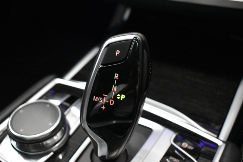 BMW 7シリーズ 750i Mｽﾎﾟｰﾂ ｱﾝﾋﾞｴﾝﾄｴｱP V8 ｻﾝR Fﾏｯｻｰｼﾞ&ﾍﾞﾝﾁﾚｰｼｮﾝ 全席ﾋｰﾀｰ付黒革 ﾚｰｻﾞｰLEDﾍｯﾄﾞﾗｲﾄ ACC HUD ﾊｰﾏﾝｶｰﾄﾞﾝ ｼﾞｪｽﾁｬｰｺﾝﾄﾛｰﾙ ﾀｯﾁﾊﾟﾈﾙ対応HDDﾅﾋﾞ3Dﾋﾞｭｰ Bｶﾒﾗ 車線変更&逸脱&歩行者警告 液晶ﾒｰﾀｰ 液晶ｷｰ 2年保証