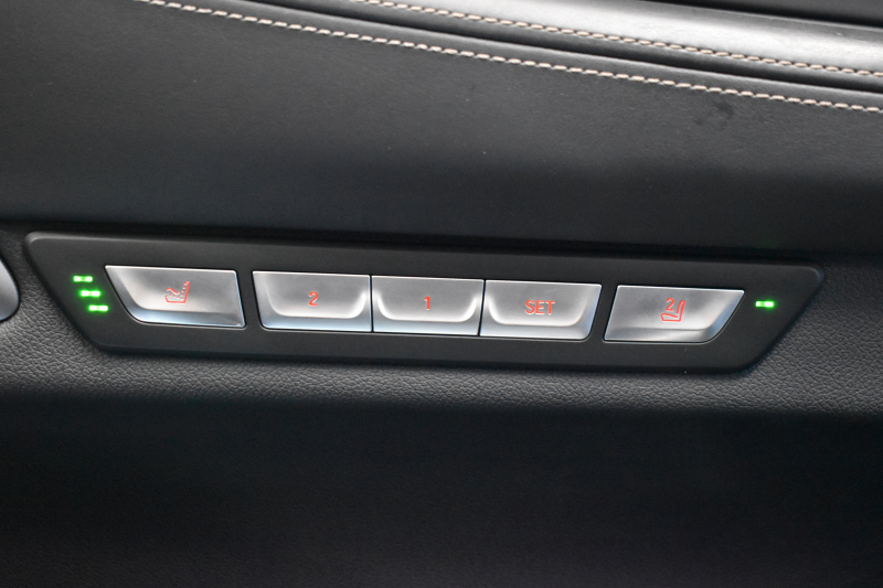 BMW 7シリーズ 750i Mｽﾎﾟｰﾂ ｱﾝﾋﾞｴﾝﾄｴｱP V8 ｻﾝR Fﾏｯｻｰｼﾞ&ﾍﾞﾝﾁﾚｰｼｮﾝ 全席ﾋｰﾀｰ付黒革 ﾚｰｻﾞｰLEDﾍｯﾄﾞﾗｲﾄ ACC HUD ﾊｰﾏﾝｶｰﾄﾞﾝ ｼﾞｪｽﾁｬｰｺﾝﾄﾛｰﾙ ﾀｯﾁﾊﾟﾈﾙ対応HDDﾅﾋﾞ3Dﾋﾞｭｰ Bｶﾒﾗ 車線変更&逸脱&歩行者警告 液晶ﾒｰﾀｰ 液晶ｷｰ 2年保証