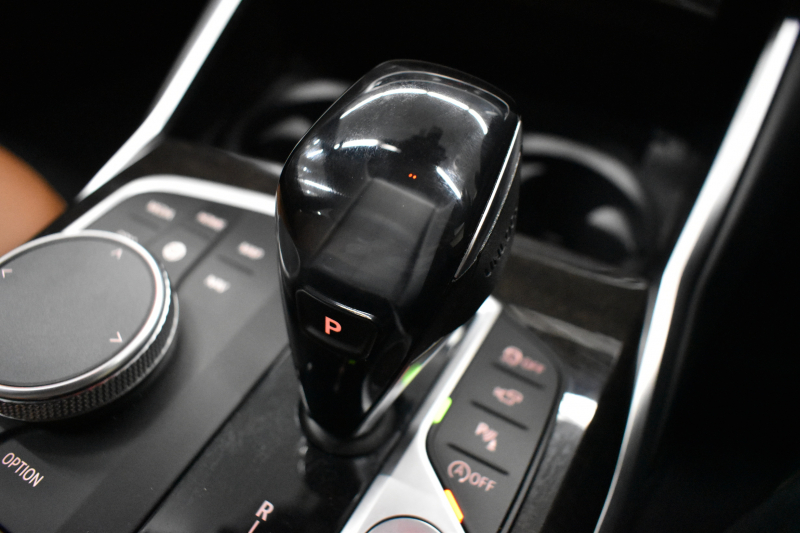 BMW 3シリーズ 320i Mｽﾎﾟｰﾂ G20型 ﾊｲﾗｲﾝ&ｺﾝﾌｫｰﾄP ﾋｰﾀｰ付茶革 ﾀｯﾁﾊﾟﾈﾙﾅﾋﾞ ｱｯﾌﾟﾙｶｰﾌﾟﾚｲ  追従ACC LEDﾍｯﾄﾞﾗｲﾄ 電動ﾄﾗﾝｸ 側面衝突&車線変更&逸脱&歩行者警告 液晶ﾒｰﾀｰ 後退ｱｼｽﾄ Pｱｼｽﾄ ｱｸﾃｨﾌﾞPDC緊急ﾌﾞﾚｰｷ  18AW 2年保証