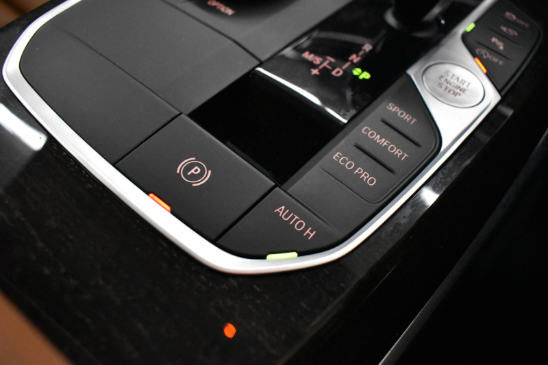 BMW 3シリーズ 320i Mｽﾎﾟｰﾂ G20型 ﾊｲﾗｲﾝ&ｺﾝﾌｫｰﾄP ﾋｰﾀｰ付茶革 ﾀｯﾁﾊﾟﾈﾙﾅﾋﾞ ｱｯﾌﾟﾙｶｰﾌﾟﾚｲ  追従ACC LEDﾍｯﾄﾞﾗｲﾄ 電動ﾄﾗﾝｸ 側面衝突&車線変更&逸脱&歩行者警告 液晶ﾒｰﾀｰ 後退ｱｼｽﾄ Pｱｼｽﾄ ｱｸﾃｨﾌﾞPDC緊急ﾌﾞﾚｰｷ  18AW 2年保証