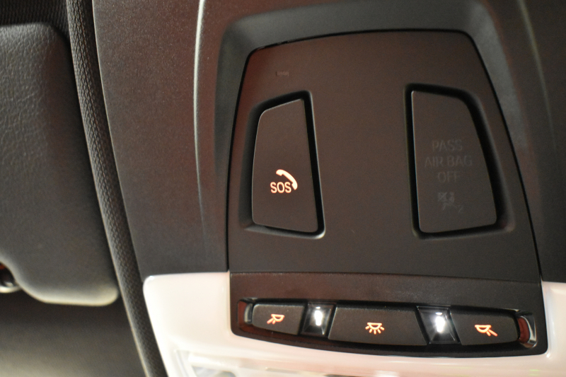 BMW 2シリーズ M235i 直6ﾀｰﾎﾞ 326馬力 ﾋｰﾀｰ付赤革 ﾀｯﾁﾊﾟｯﾄﾞ式iﾄﾞﾗｲﾌﾞHDDﾅﾋﾞ Bｶﾒﾗ ﾘｱPDC  ｱﾀﾞﾌﾟﾃｨﾌﾞMｻｽﾍﾟﾝｼｮﾝ 大型ﾌﾞﾚｰｷｼｽﾃﾑ 18AW 車線逸脱&歩行者警告 衝突軽減ﾌﾞﾚｰｷ 2年保証