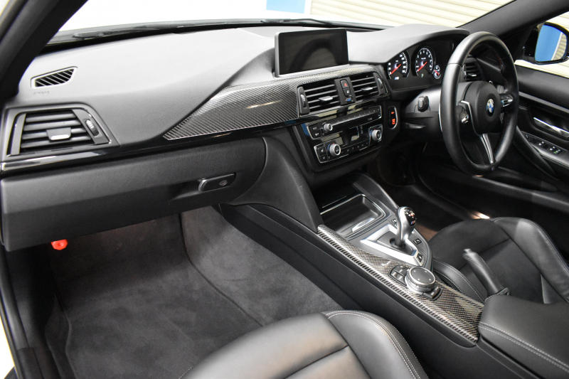 BMW Mシリーズ M3 MDCT ｵﾌﾟｼｮﾝ可変Mｻｽﾍﾟﾝｼｮﾝ 7速DCT ﾋｰﾀｰ付黒革 ｱﾀﾞﾌﾟﾃｨﾌﾞLEDﾍｯﾄﾞﾗｲﾄ HUD ｵﾌﾟｼｮﾝ19AW 車線逸脱&歩行者警告 衝突軽減B ｶｰﾎﾞﾝR&ｲﾝﾃﾘｱ ﾀｯﾁﾊﾟｯﾄﾞiﾄﾞﾗｲﾌﾞHDDﾅﾋﾞ ﾌﾙｾｸﾞ Bｶﾒﾗ ﾄﾗﾝｸｽﾎﾟｲﾗｰ  2年保証