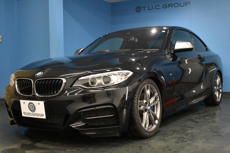 BMW 2シリーズ M235i 6速MT 直6ﾀｰﾎﾞ 326馬力  ｱﾗｺﾞｽﾀ車高調 Bｶﾒﾗ 18AW ｸﾙｺﾝ  ﾀｯﾁﾊﾟｯﾄﾞ式iﾄﾞﾗｲﾌﾞHDDﾅﾋﾞ 大型ﾌﾞﾚｰｷｼｽﾃﾑ 車線逸脱&歩行者警告 衝突軽減ﾌﾞﾚｰｷ ﾊﾟﾄﾞﾙｼﾌﾄ ｽﾏｰﾄｷｰ LEDﾘﾝｸﾞ付ｷｾﾉﾝ 2年保証