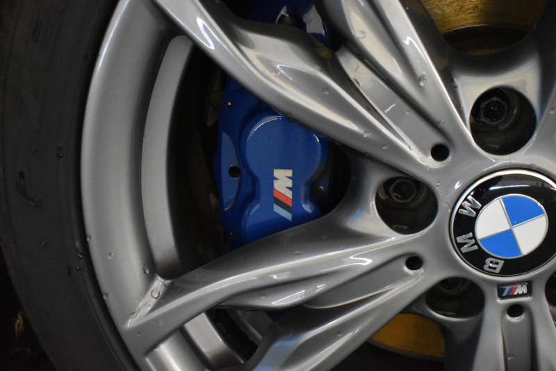 BMW 2シリーズ M235i 6速MT 直6ﾀｰﾎﾞ 326馬力  ｱﾗｺﾞｽﾀ車高調 Bｶﾒﾗ 18AW ｸﾙｺﾝ  ﾀｯﾁﾊﾟｯﾄﾞ式iﾄﾞﾗｲﾌﾞHDDﾅﾋﾞ 大型ﾌﾞﾚｰｷｼｽﾃﾑ 車線逸脱&歩行者警告 衝突軽減ﾌﾞﾚｰｷ ﾊﾟﾄﾞﾙｼﾌﾄ ｽﾏｰﾄｷｰ LEDﾘﾝｸﾞ付ｷｾﾉﾝ 2年保証