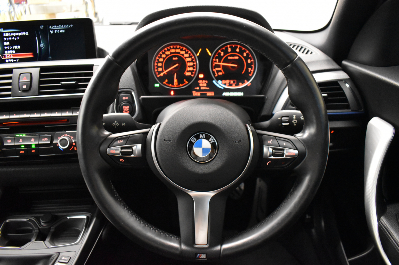 BMW 2シリーズ M235i 6速MT 直6ﾀｰﾎﾞ 326馬力  ｱﾗｺﾞｽﾀ車高調 Bｶﾒﾗ 18AW ｸﾙｺﾝ  ﾀｯﾁﾊﾟｯﾄﾞ式iﾄﾞﾗｲﾌﾞHDDﾅﾋﾞ 大型ﾌﾞﾚｰｷｼｽﾃﾑ 車線逸脱&歩行者警告 衝突軽減ﾌﾞﾚｰｷ ﾊﾟﾄﾞﾙｼﾌﾄ ｽﾏｰﾄｷｰ LEDﾘﾝｸﾞ付ｷｾﾉﾝ 2年保証