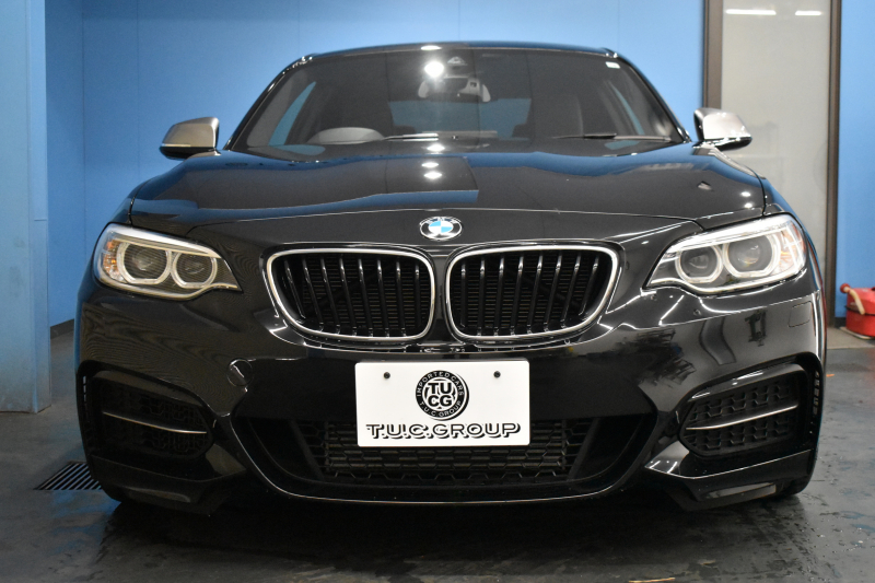 BMW 2シリーズ M235i 6速MT 直6ﾀｰﾎﾞ 326馬力  ｱﾗｺﾞｽﾀ車高調 Bｶﾒﾗ 18AW ｸﾙｺﾝ  ﾀｯﾁﾊﾟｯﾄﾞ式iﾄﾞﾗｲﾌﾞHDDﾅﾋﾞ 大型ﾌﾞﾚｰｷｼｽﾃﾑ 車線逸脱&歩行者警告 衝突軽減ﾌﾞﾚｰｷ ﾊﾟﾄﾞﾙｼﾌﾄ ｽﾏｰﾄｷｰ LEDﾘﾝｸﾞ付ｷｾﾉﾝ 2年保証
