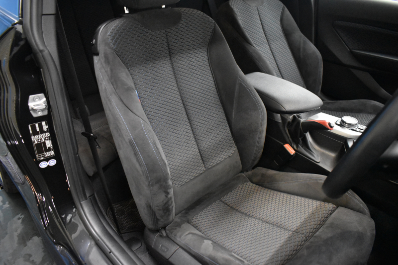 BMW 2シリーズ M235i 6速MT 直6ﾀｰﾎﾞ 326馬力  ｱﾗｺﾞｽﾀ車高調 Bｶﾒﾗ 18AW ｸﾙｺﾝ  ﾀｯﾁﾊﾟｯﾄﾞ式iﾄﾞﾗｲﾌﾞHDDﾅﾋﾞ 大型ﾌﾞﾚｰｷｼｽﾃﾑ 車線逸脱&歩行者警告 衝突軽減ﾌﾞﾚｰｷ ﾊﾟﾄﾞﾙｼﾌﾄ ｽﾏｰﾄｷｰ LEDﾘﾝｸﾞ付ｷｾﾉﾝ 2年保証