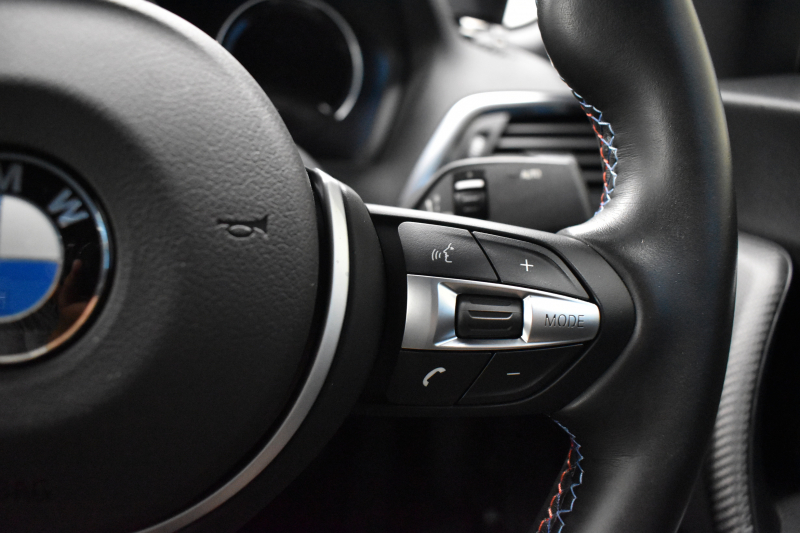 BMW Mシリーズ M2 6速MT LCI後期 ﾋｰﾀｰ付黒革 ｱﾀﾞﾌﾟﾃｨﾌﾞﾍｷｻｺﾞﾅﾙLEDﾍｯﾄﾞﾗｲﾄ&ﾃｰﾙ ﾀｯﾁﾊﾟﾈﾙHDDﾅﾋﾞBｶﾒﾗ 19AW 車線逸脱&歩行者警告 衝突軽減ﾌﾞﾚｰｷ ｶｰﾎﾞﾝｲﾝﾃﾘｱ ｽﾏｰﾄｷｰ 2年保証