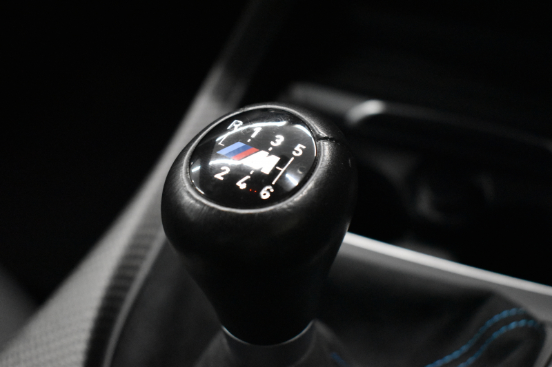 BMW Mシリーズ M2 6速MT LCI後期 ﾋｰﾀｰ付黒革 ｱﾀﾞﾌﾟﾃｨﾌﾞﾍｷｻｺﾞﾅﾙLEDﾍｯﾄﾞﾗｲﾄ&ﾃｰﾙ ﾀｯﾁﾊﾟﾈﾙHDDﾅﾋﾞBｶﾒﾗ 19AW 車線逸脱&歩行者警告 衝突軽減ﾌﾞﾚｰｷ ｶｰﾎﾞﾝｲﾝﾃﾘｱ ｽﾏｰﾄｷｰ 2年保証