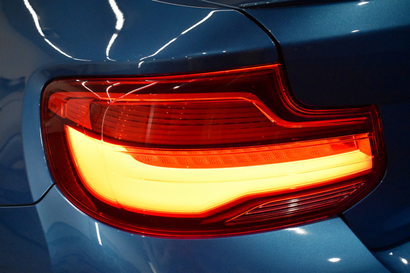 BMW Mシリーズ M2 6速MT LCI後期 ﾋｰﾀｰ付黒革 ｱﾀﾞﾌﾟﾃｨﾌﾞﾍｷｻｺﾞﾅﾙLEDﾍｯﾄﾞﾗｲﾄ&ﾃｰﾙ ﾀｯﾁﾊﾟﾈﾙHDDﾅﾋﾞBｶﾒﾗ 19AW 車線逸脱&歩行者警告 衝突軽減ﾌﾞﾚｰｷ ｶｰﾎﾞﾝｲﾝﾃﾘｱ ｽﾏｰﾄｷｰ 2年保証