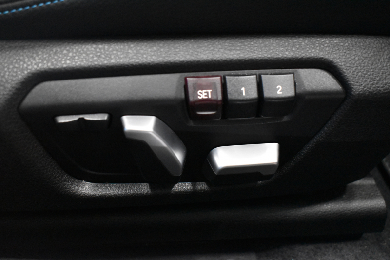 BMW Mシリーズ M2 6速MT LCI後期 ﾋｰﾀｰ付黒革 ｱﾀﾞﾌﾟﾃｨﾌﾞﾍｷｻｺﾞﾅﾙLEDﾍｯﾄﾞﾗｲﾄ&ﾃｰﾙ ﾀｯﾁﾊﾟﾈﾙHDDﾅﾋﾞBｶﾒﾗ 19AW 車線逸脱&歩行者警告 衝突軽減ﾌﾞﾚｰｷ ｶｰﾎﾞﾝｲﾝﾃﾘｱ ｽﾏｰﾄｷｰ 2年保証