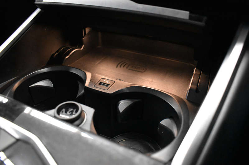 BMW 3シリーズ 320i Mｽﾎﾟｰﾂ G20型 ｺﾝﾌｫｰﾄP ﾋｰﾀｰ付黒革 ｵﾌﾟｼｮﾝ19AW ﾀｯﾁﾊﾟﾈﾙﾅﾋﾞBｶﾒﾗ ｱｯﾌﾟﾙｶｰﾌﾟﾚｲ  追従ACC LEDﾍｯﾄﾞﾗｲﾄ 電動ﾄﾗﾝｸ 側面衝突&車線変更&逸脱&歩行者警告 液晶ﾒｰﾀｰ 後退ｱｼｽﾄ Pｱｼｽﾄ ｱｸﾃｨﾌﾞPDC緊急ﾌﾞﾚｰｷ  2年保証