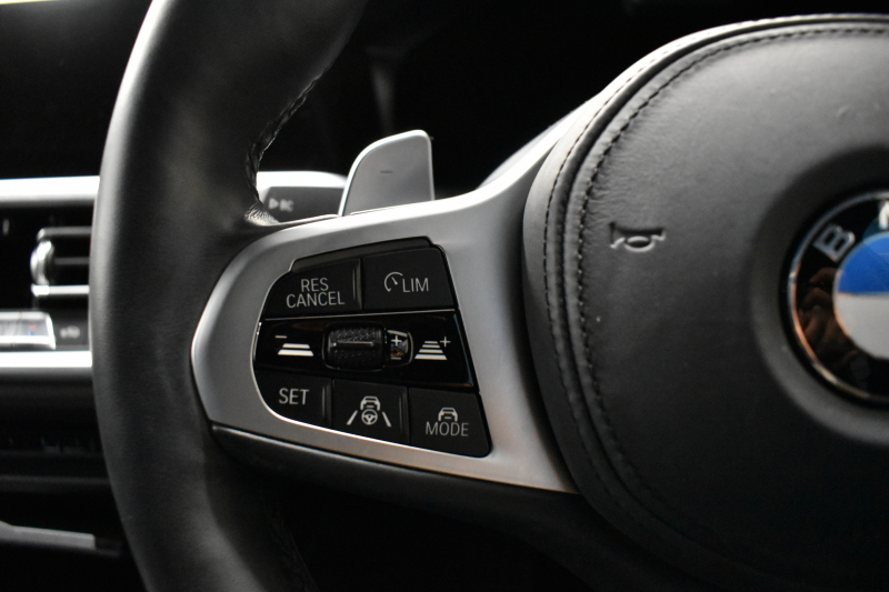 BMW 3シリーズ 320i Mｽﾎﾟｰﾂ G20型 ｺﾝﾌｫｰﾄP ﾋｰﾀｰ付黒革 ｵﾌﾟｼｮﾝ19AW ﾀｯﾁﾊﾟﾈﾙﾅﾋﾞBｶﾒﾗ ｱｯﾌﾟﾙｶｰﾌﾟﾚｲ  追従ACC LEDﾍｯﾄﾞﾗｲﾄ 電動ﾄﾗﾝｸ 側面衝突&車線変更&逸脱&歩行者警告 液晶ﾒｰﾀｰ 後退ｱｼｽﾄ Pｱｼｽﾄ ｱｸﾃｨﾌﾞPDC緊急ﾌﾞﾚｰｷ  2年保証