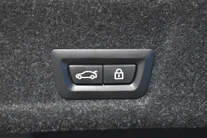 BMW 3シリーズ 320i Mｽﾎﾟｰﾂ G20型 ｺﾝﾌｫｰﾄP ﾋｰﾀｰ付黒革 ｵﾌﾟｼｮﾝ19AW ﾀｯﾁﾊﾟﾈﾙﾅﾋﾞBｶﾒﾗ ｱｯﾌﾟﾙｶｰﾌﾟﾚｲ  追従ACC LEDﾍｯﾄﾞﾗｲﾄ 電動ﾄﾗﾝｸ 側面衝突&車線変更&逸脱&歩行者警告 液晶ﾒｰﾀｰ 後退ｱｼｽﾄ Pｱｼｽﾄ ｱｸﾃｨﾌﾞPDC緊急ﾌﾞﾚｰｷ  2年保証