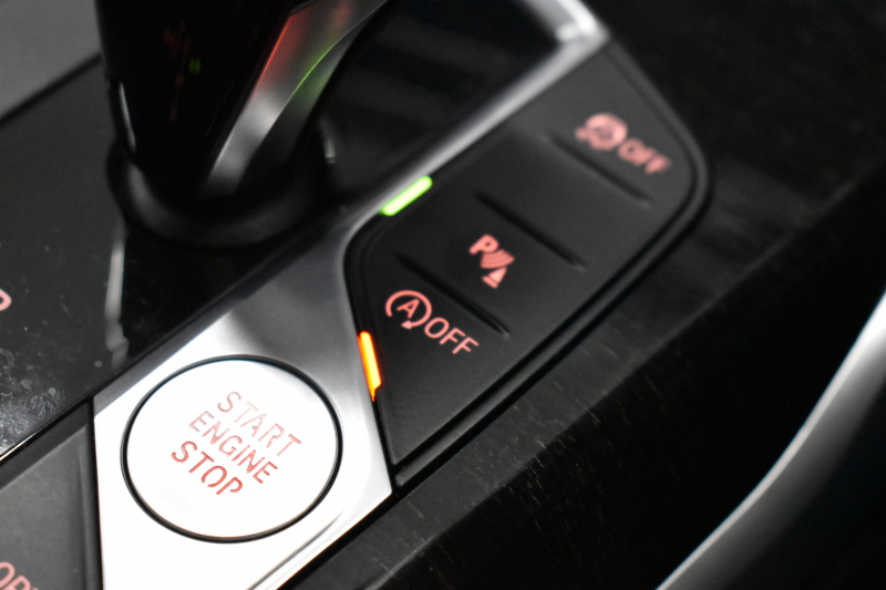 BMW 3シリーズ 320i Mｽﾎﾟｰﾂ G20型 ｺﾝﾌｫｰﾄP ﾋｰﾀｰ付黒革 ｵﾌﾟｼｮﾝ19AW ﾀｯﾁﾊﾟﾈﾙﾅﾋﾞBｶﾒﾗ ｱｯﾌﾟﾙｶｰﾌﾟﾚｲ  追従ACC LEDﾍｯﾄﾞﾗｲﾄ 電動ﾄﾗﾝｸ 側面衝突&車線変更&逸脱&歩行者警告 液晶ﾒｰﾀｰ 後退ｱｼｽﾄ Pｱｼｽﾄ ｱｸﾃｨﾌﾞPDC緊急ﾌﾞﾚｰｷ  2年保証