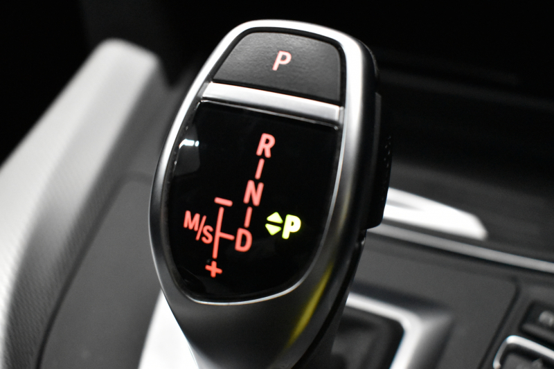 BMW 3シリーズ 320i ｸﾞﾗﾝﾂｰﾘｽﾓ Mｽﾎﾟｰﾂ 追従ACC ﾌﾙｾｸﾞTV  車線逸脱&歩行者警告 衝突軽減B 電動Rｹﾞｰﾄ 電格Rｳｲﾝｸﾞ ﾊﾟﾄﾞﾙｼﾌﾄ ｱﾙｶﾝﾀｰﾗ電動ｽﾎﾟｰﾂｼｰﾄ 18AW ﾀｯﾁﾊﾟｯﾄﾞﾅﾋﾞBｶﾒﾗ iｽﾄｯﾌﾟ ｽﾏｰﾄｷｰ2年保証